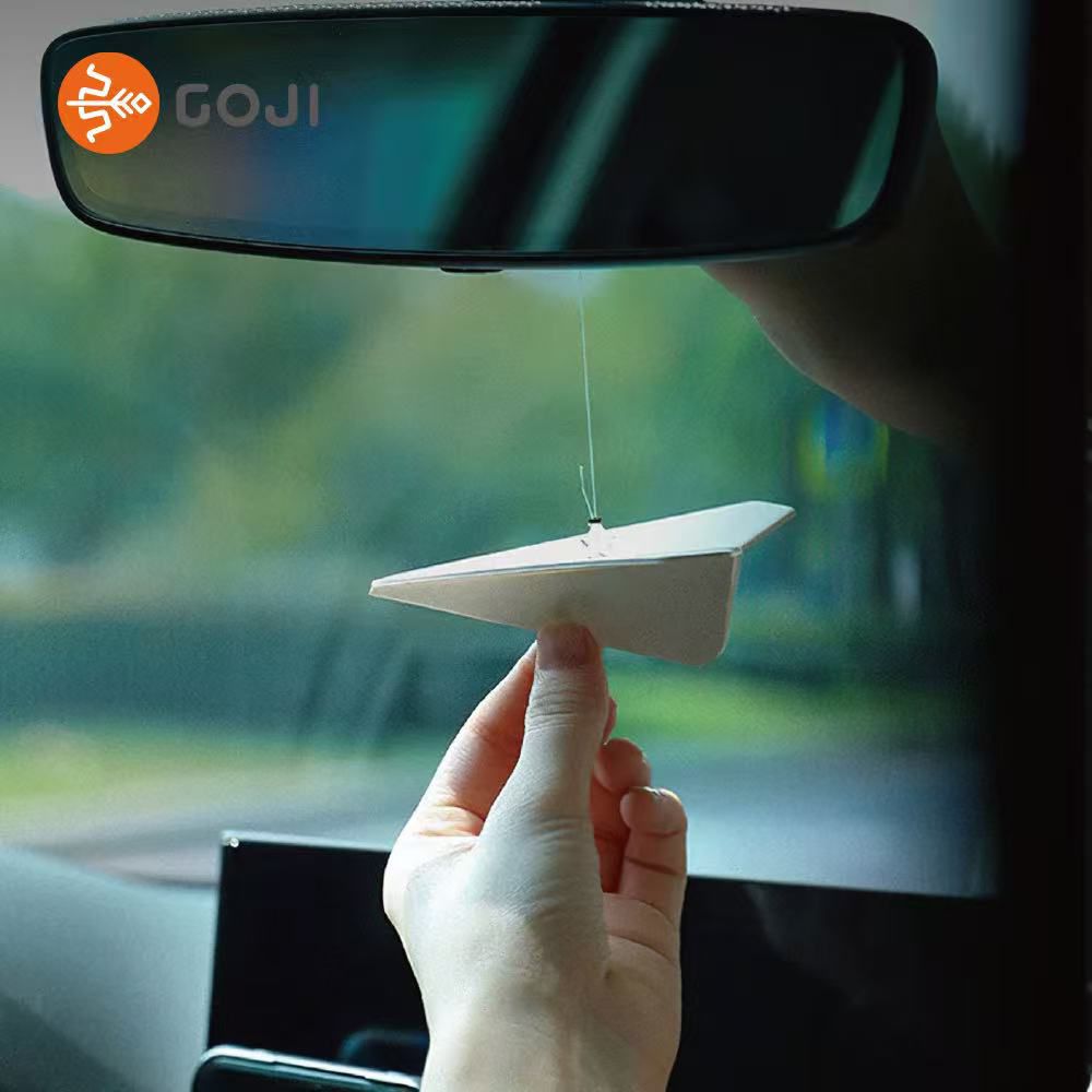 GOJI 3in1 Car Kit Magsafe Holder Suction Cup Phone Mount Adjustable Swivel Lock, for Your Car/Gym/Mirror - Black