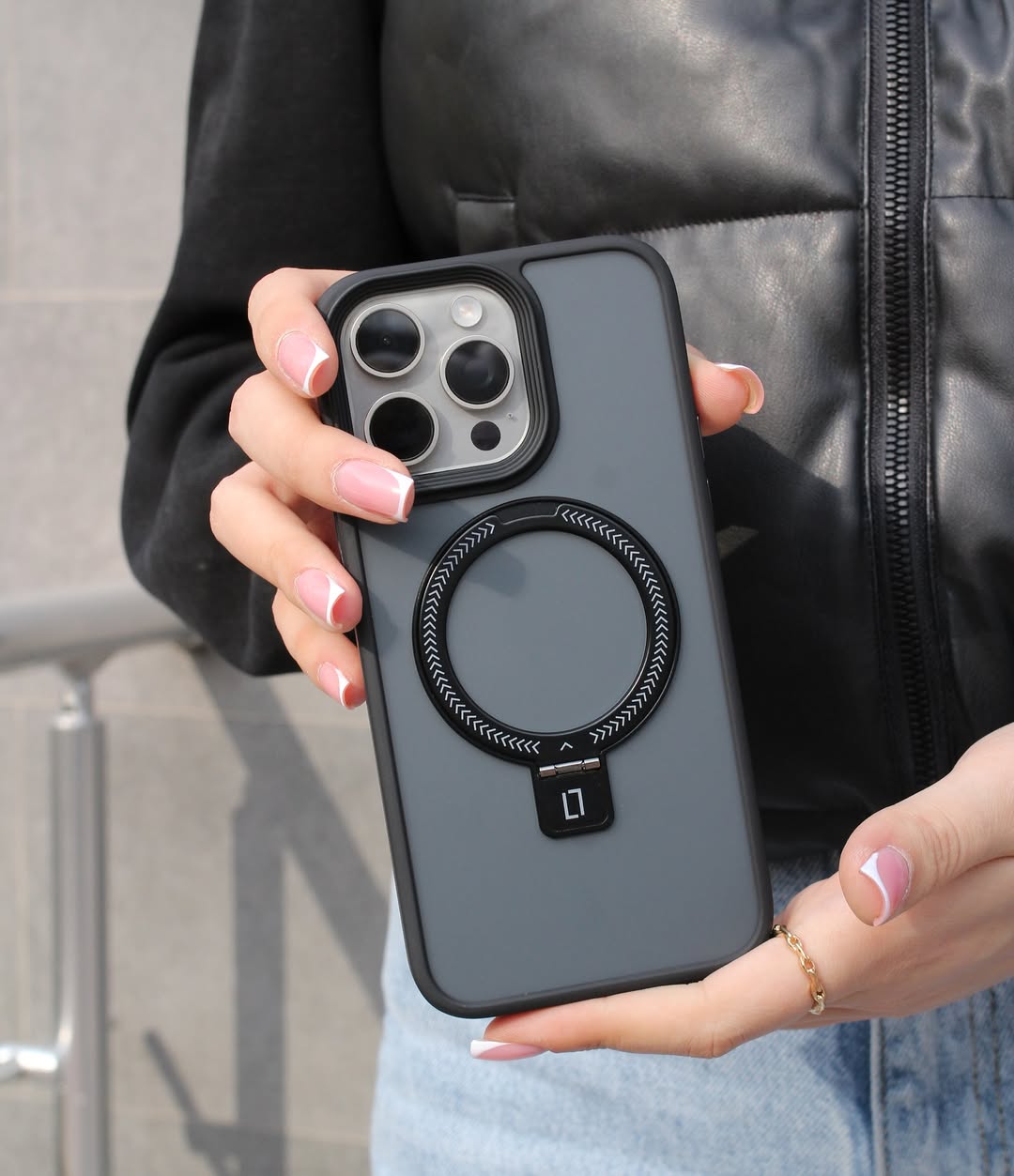 Doyers Premium MagSafe Stand Case for iPhone 16 Pro Max