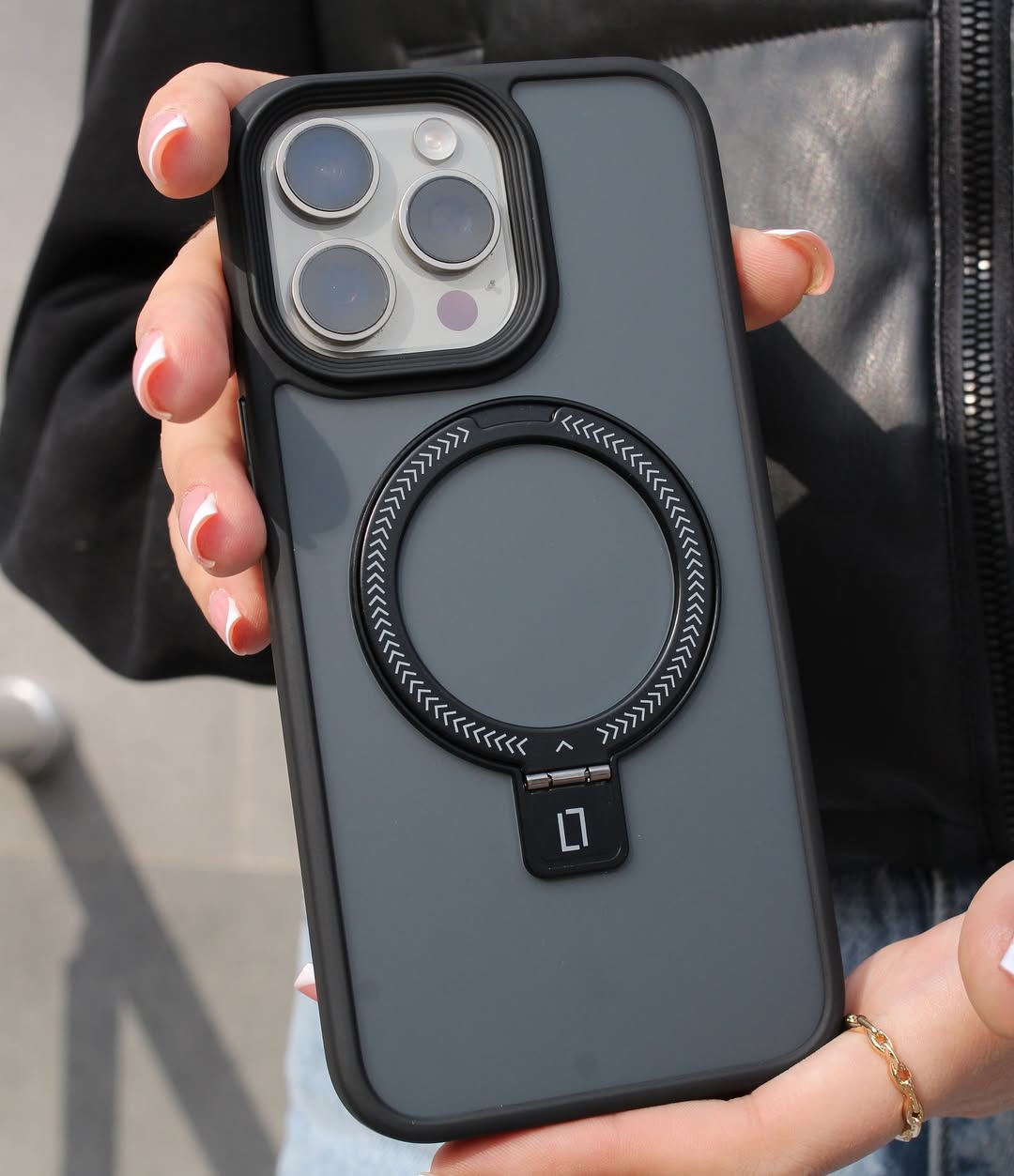 Doyers Premium MagSafe Stand Case for iPhone 16 Pro Max