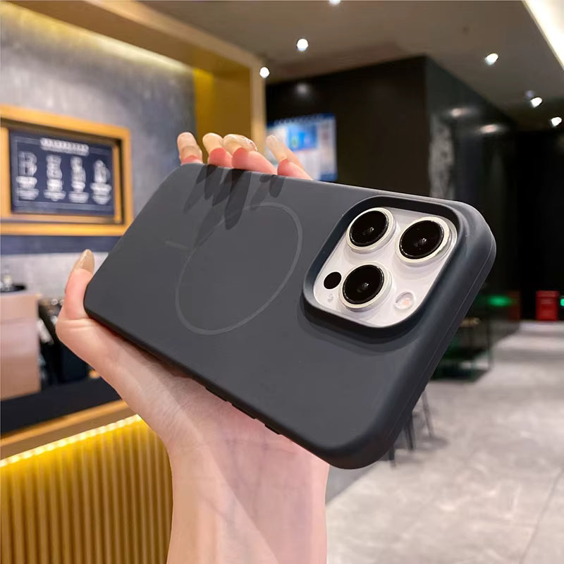 Magnetic Liquid Silicon Case for iPhone 14 Pro Max
