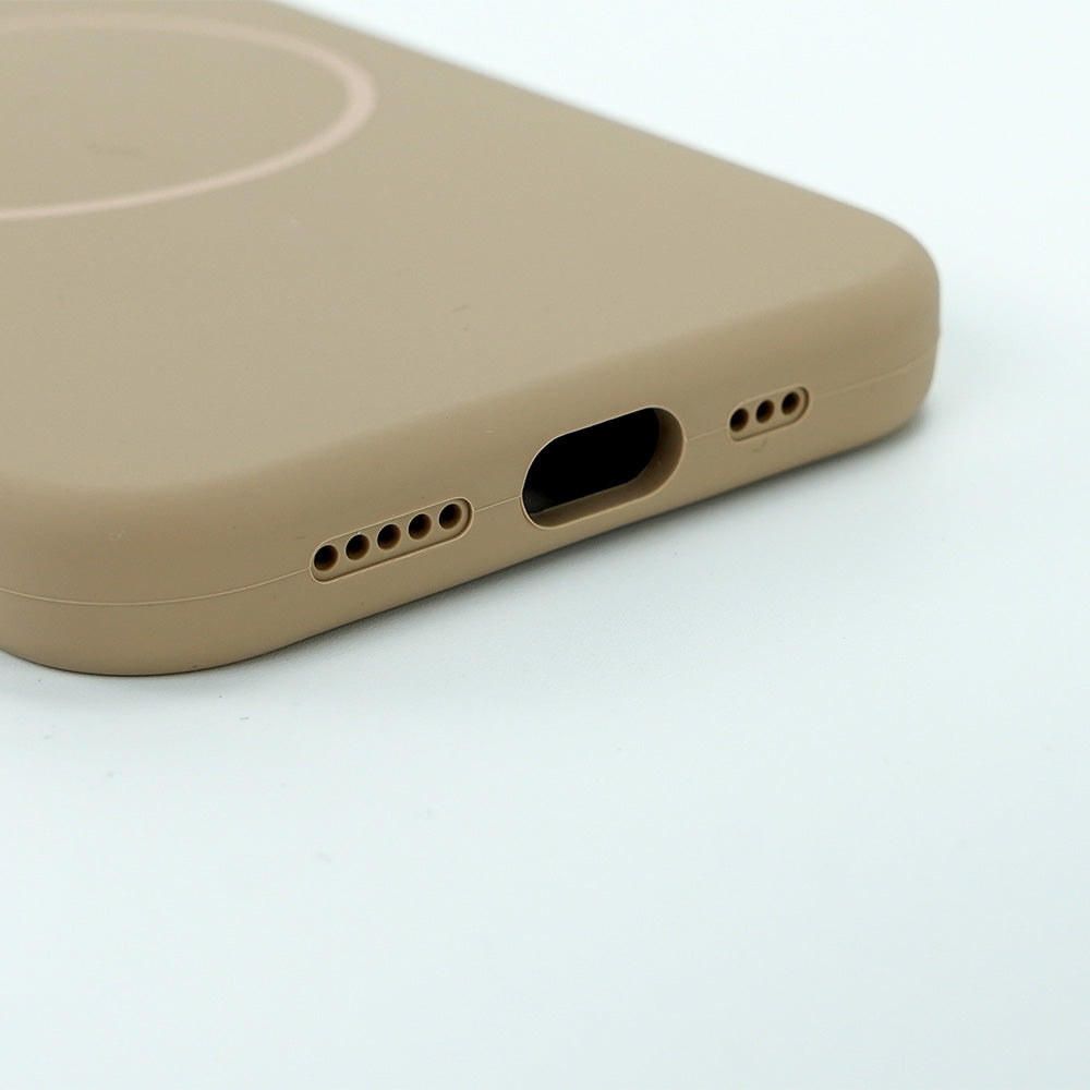 Magnetic Liquid Silicon Case for iPhone 16