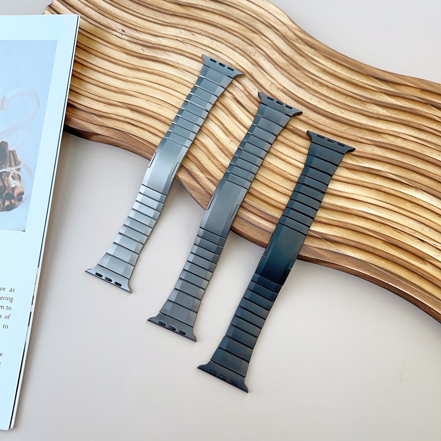 Recci Luxury Men Curved Quickly Adjustment Stainless Steel Watch Band for Apple Watch 42/44/45/46/49 mm