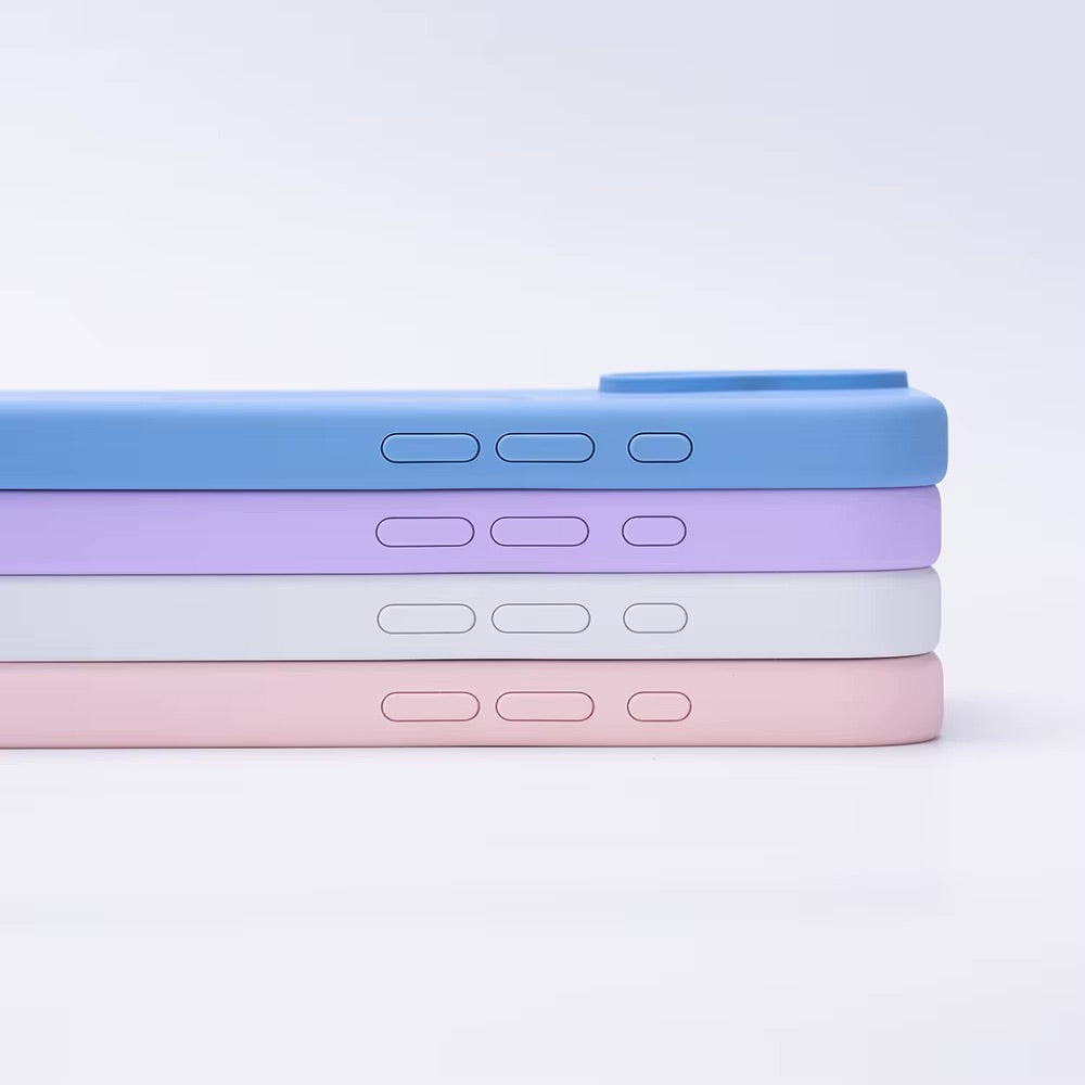 Magnetic Liquid Silicon Case for iPhone 16