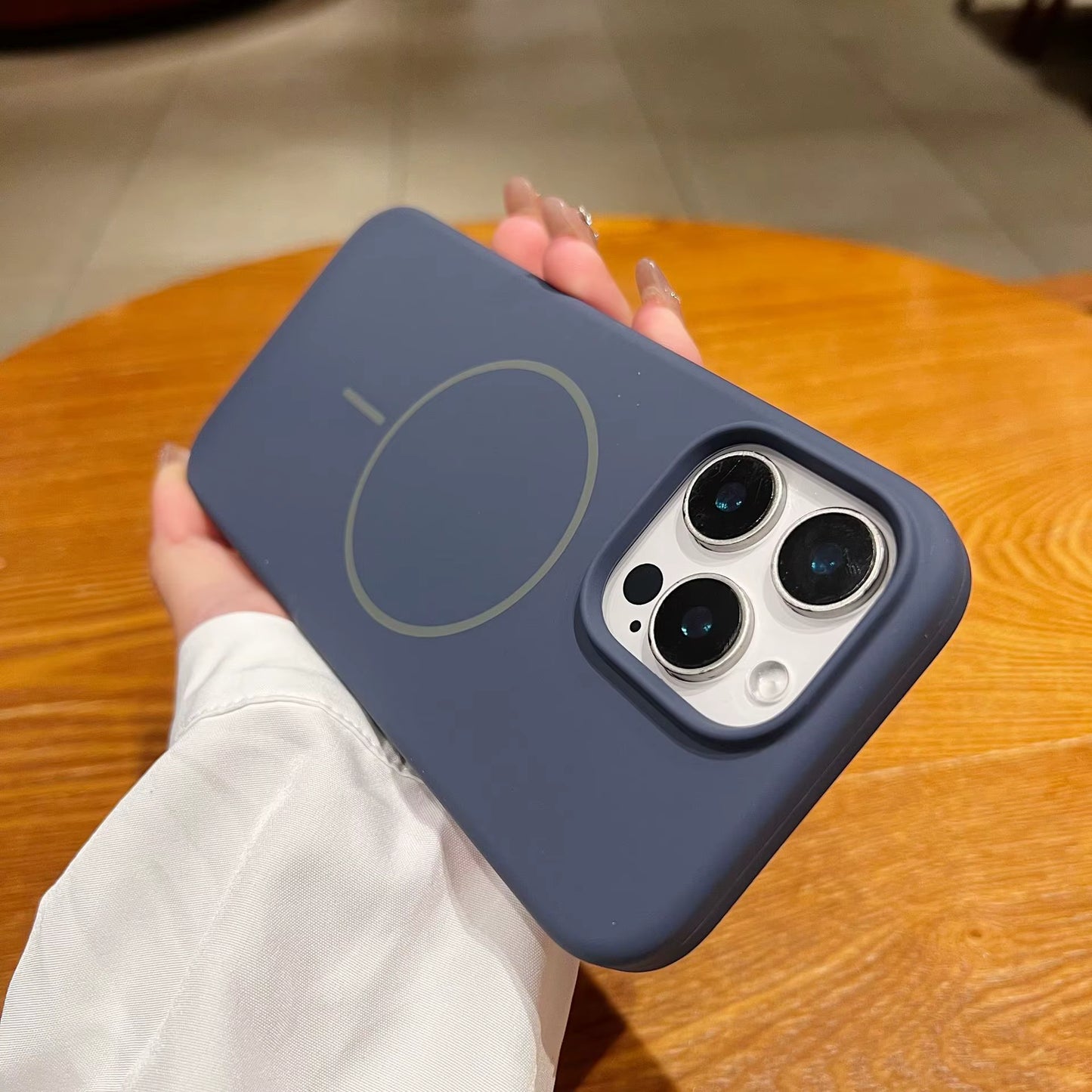 Magnetic Liquid Silicon Case for iPhone 14 Pro Max