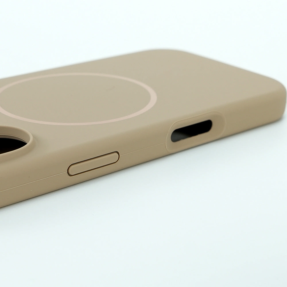 Magnetic Liquid Silicon Case for iPhone 16