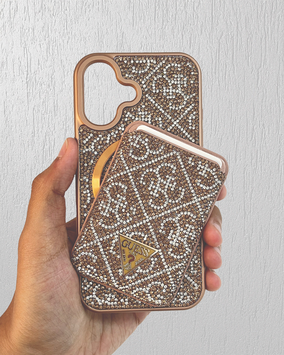Guess Luxury Strass Case with MagSafe Wallet for iPhone 16 - Gold
