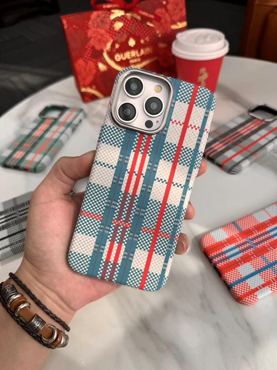 FreeAir Premium Carbon Fiber MagSafe Case for iPhone 15 Pro Max - TecHub