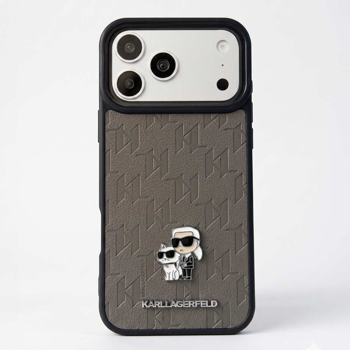 Leather unisex iPhone 17 Pro Max case by TecHub featuring sleek design and durable material for stylish protection.