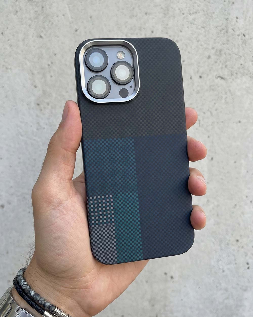 FreeAir MagSafe Carbon Fiber Design Case for iPhone 16 Pro Max - Blue/Black