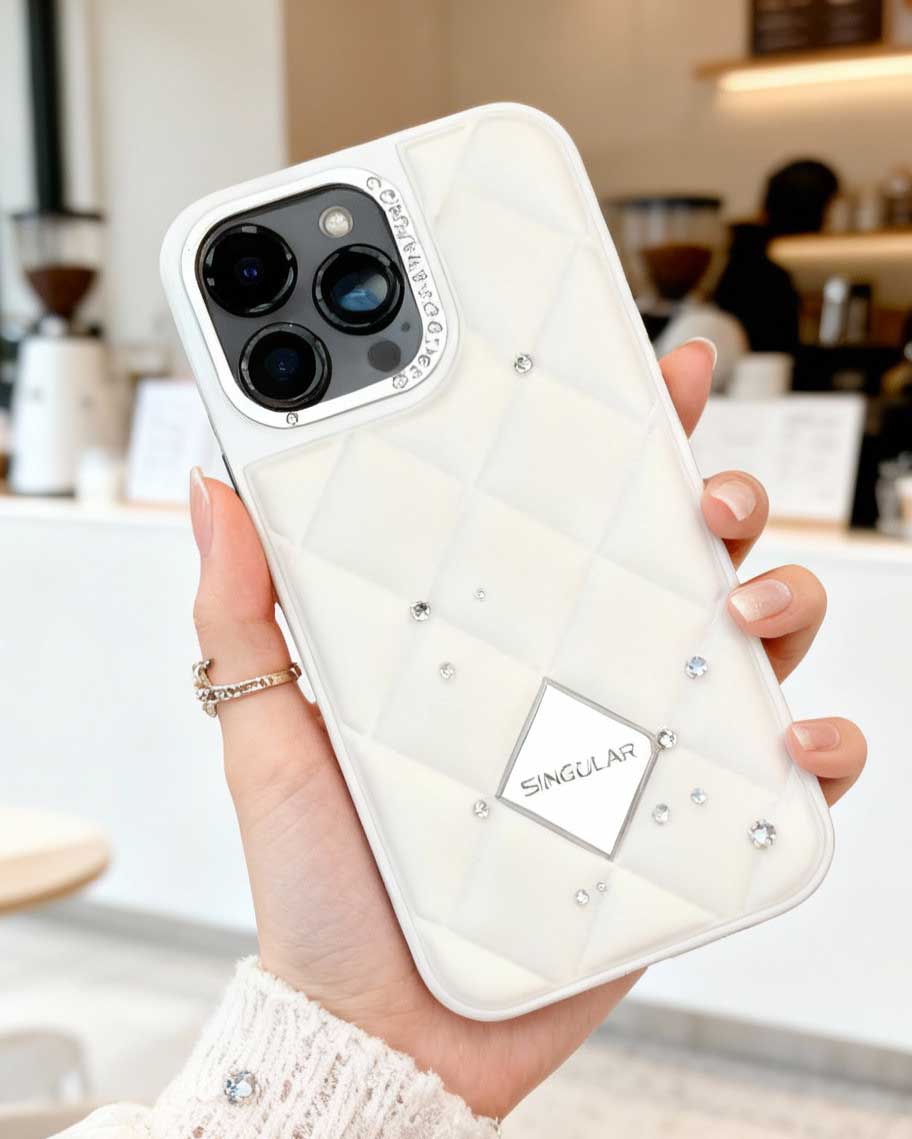 Diamond Pattern Leather Case for iPhone 16 Pro Max - White