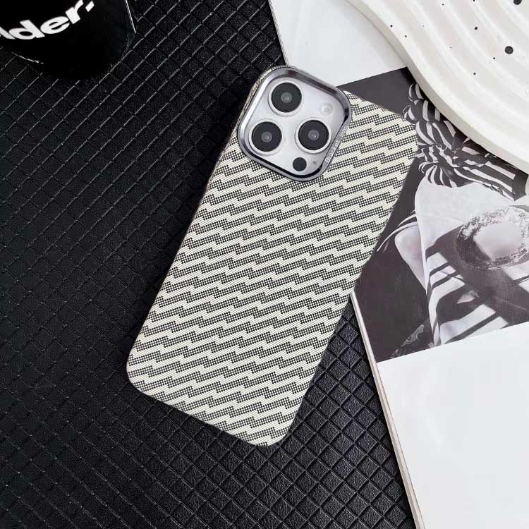 FreeAir MagSafe Carbon Fiber Design Case for iPhone 15 Pro Max - White Stripes