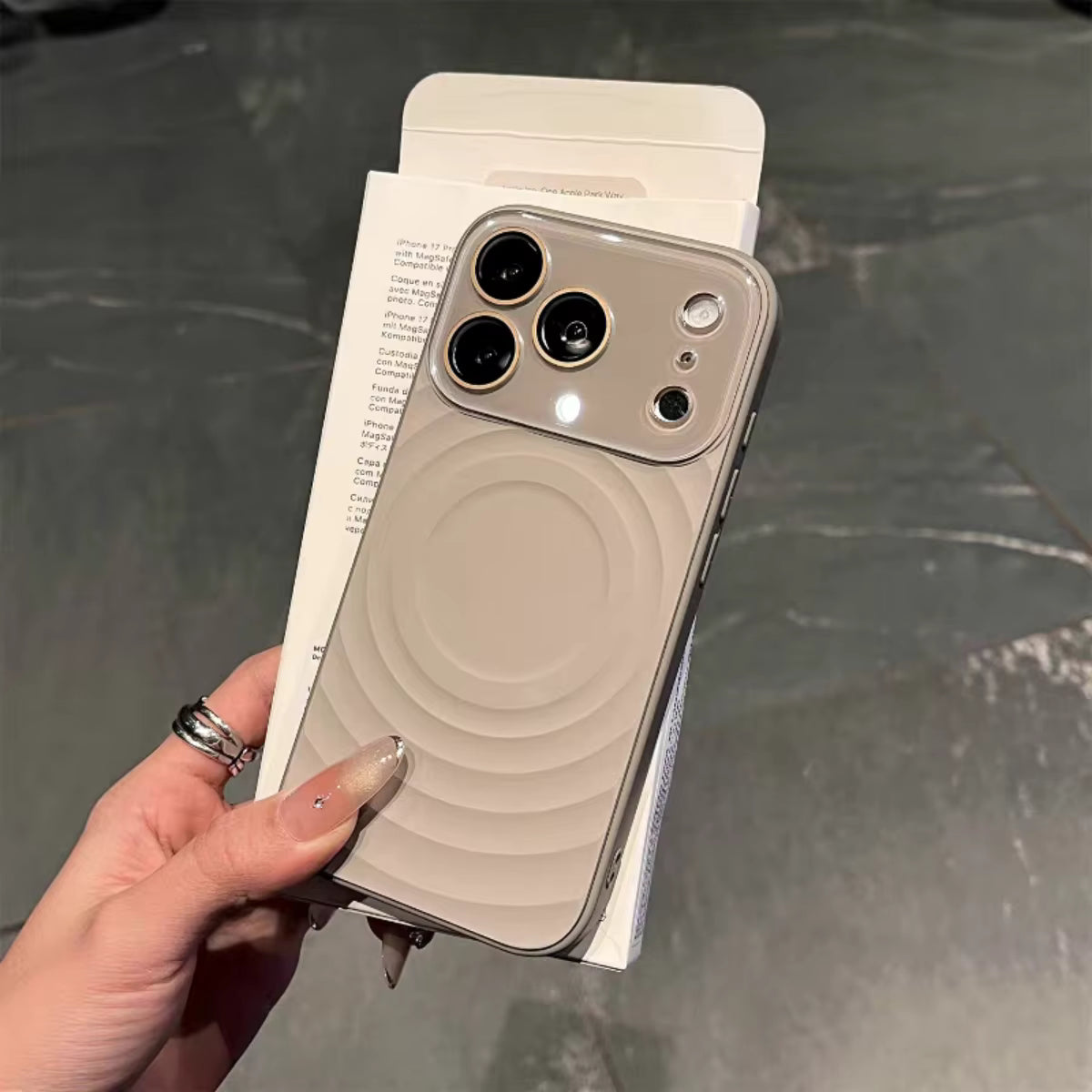 VAWI Wave Pattern Design Liquid Silicone Case Window Lens for iPhone 17 Po Max