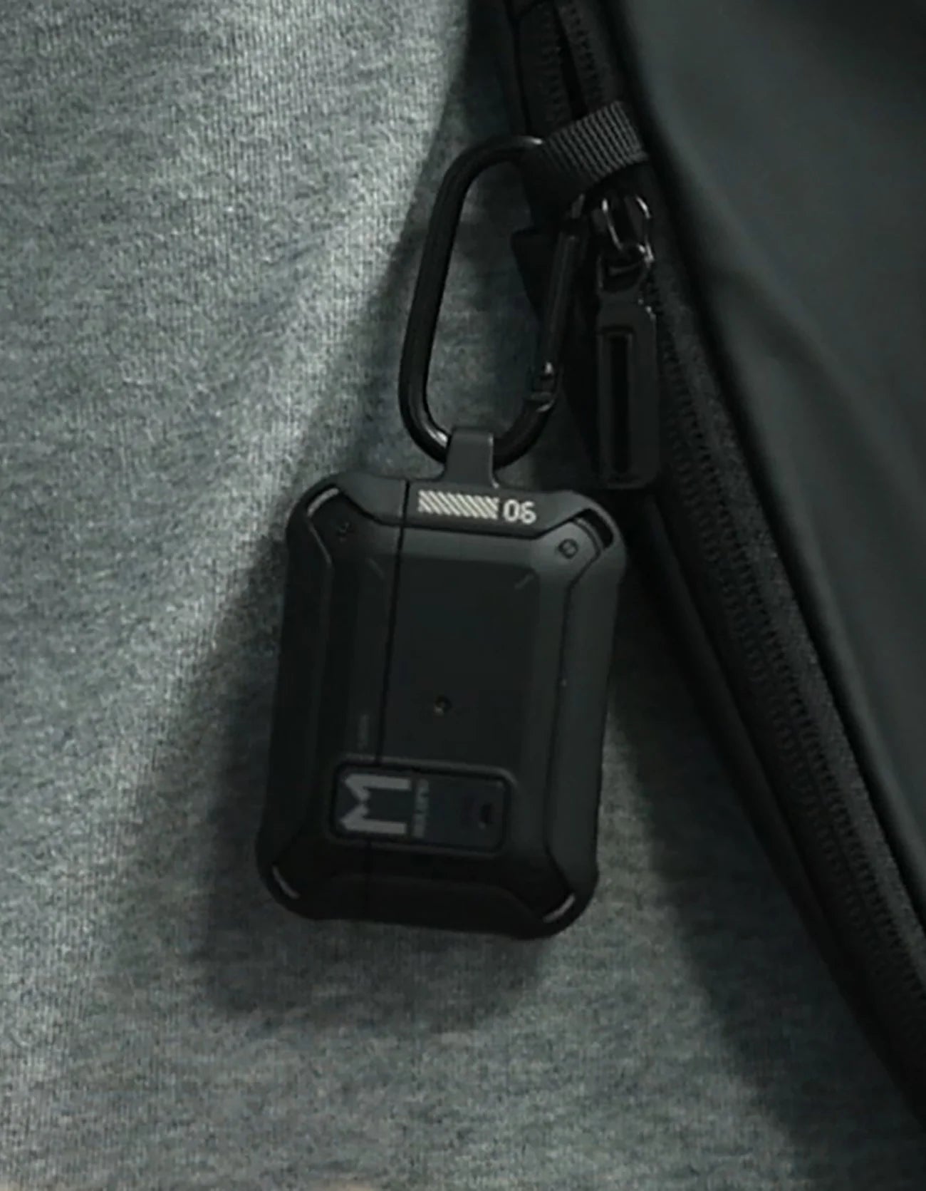 AULUMU A19 AirPods Pro Case with Lock & Keychain for AirPods Pro 1&2 - Black