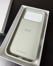 TecHub RIMOWA iPhone 17 Pro Max aluminium silicone case, slim protective cover in black with precise cutouts and matte finish.